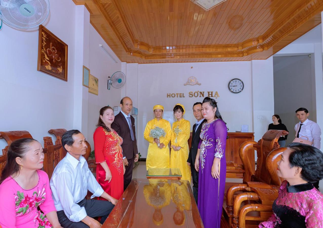 Hotel Khach San Son Ha Tỉnh Kontum Zewnętrze zdjęcie