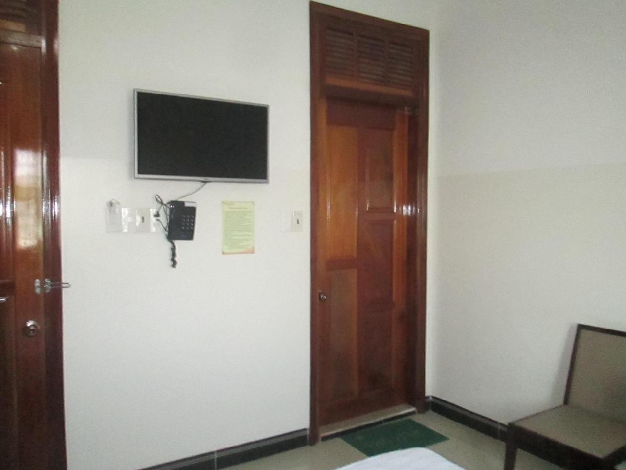Hotel Khach San Son Ha Tỉnh Kontum Zewnętrze zdjęcie